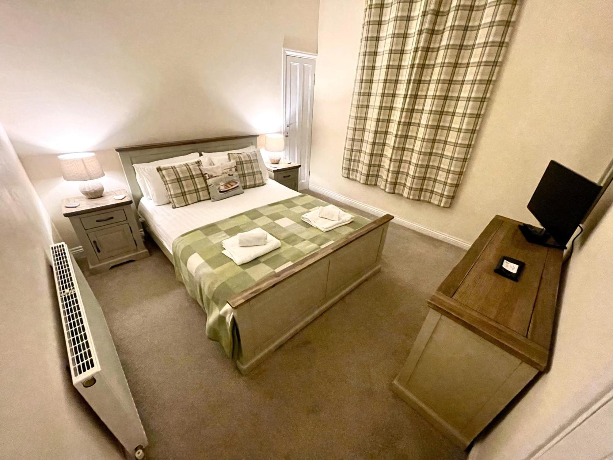 Tidesreach Filey, Sleeps 13, Close To Beach Exterior foto